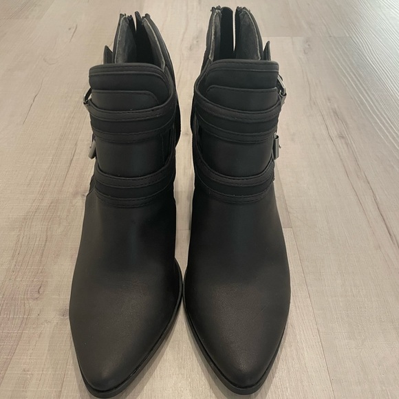 Charles by Charles David Ankle boots - Picture 2 of 5